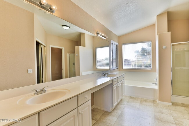 Building Photo - 6759 N 77th Dr