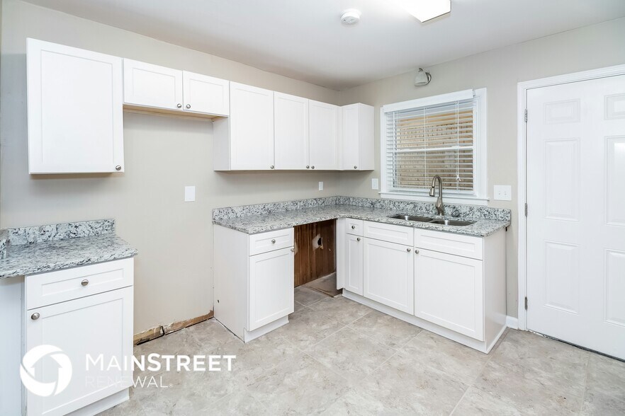 Building Photo - 3919 Wisteria Ln SW