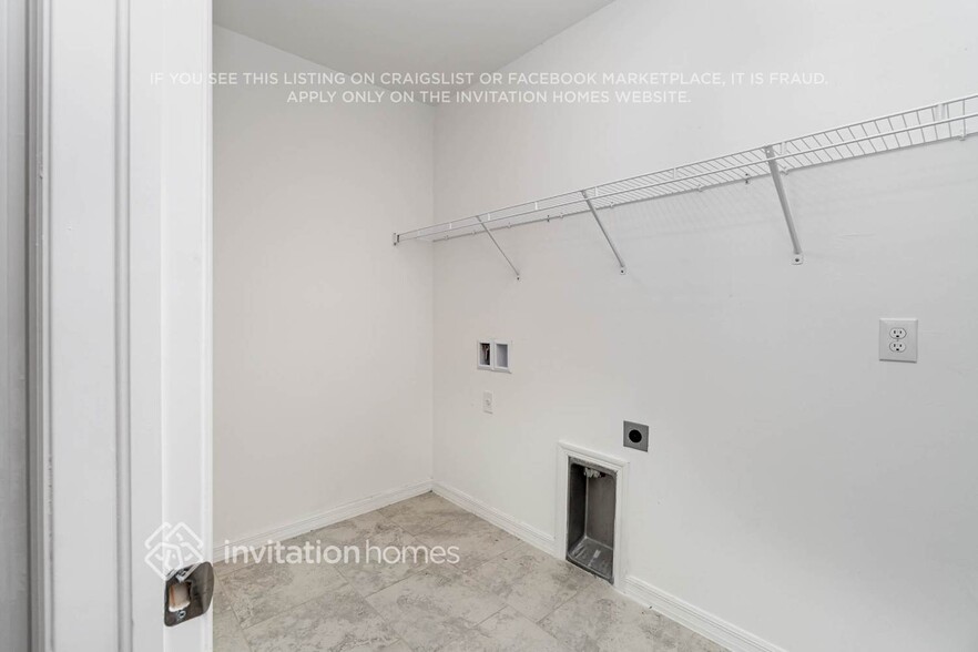 Building Photo - 4288 Palatina Way