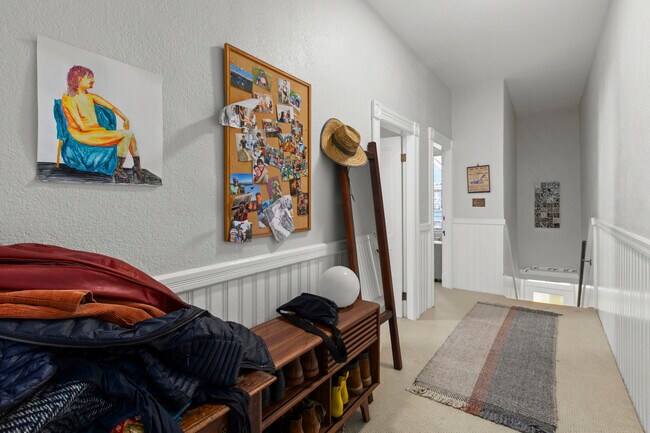 Building Photo - 32A Landers St