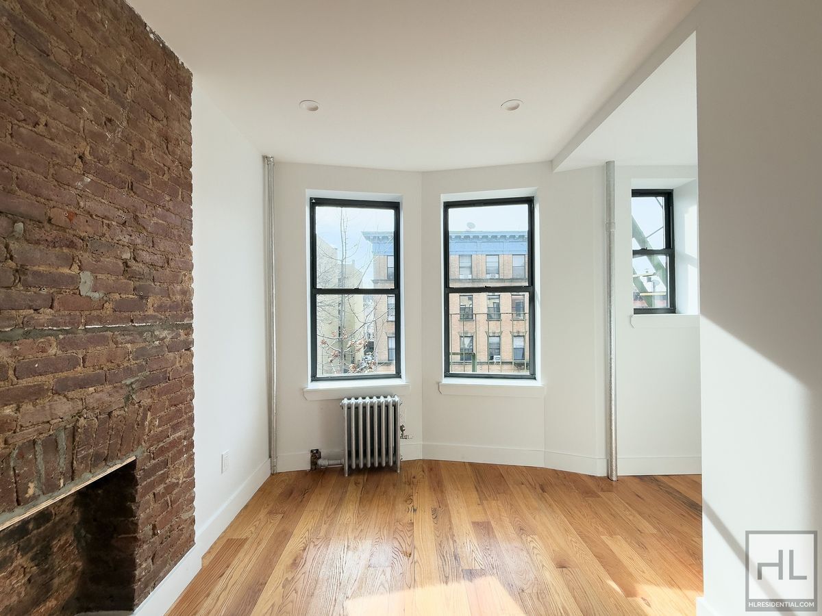 Building Photo - PROSPECT PLACE / Spacious Crown Heights Renovated 3-Bed 2-Bath / No Fee