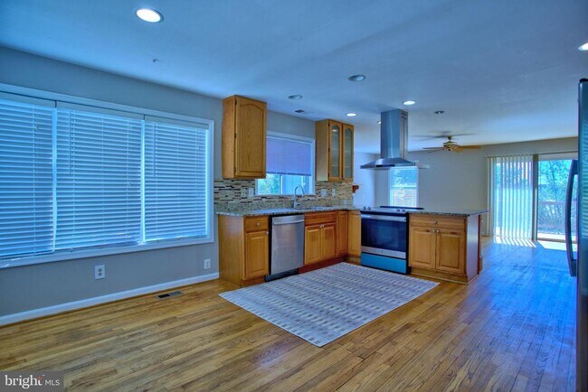 Building Photo - 1209 Merton Trail