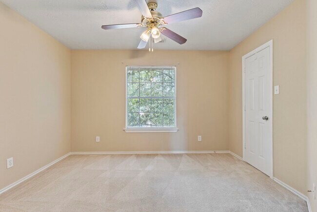 Building Photo - 106 E Stedhill Loop