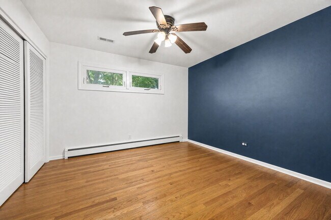 Building Photo - 1024 Catalpa Ln