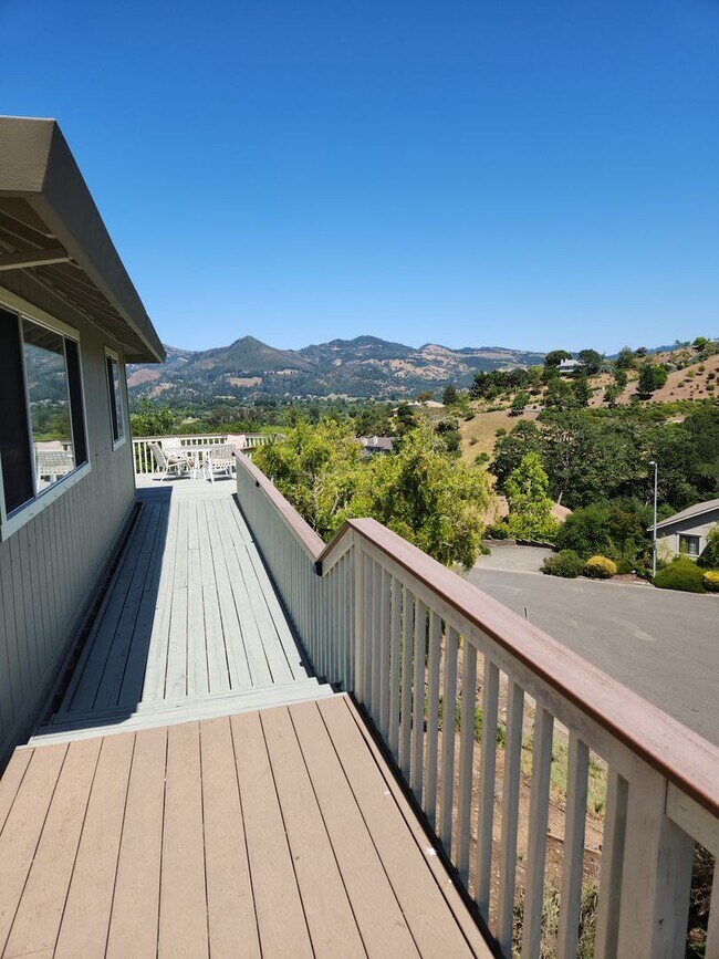 Building Photo - "Must See" House in Oakmont w/beautiful vi...