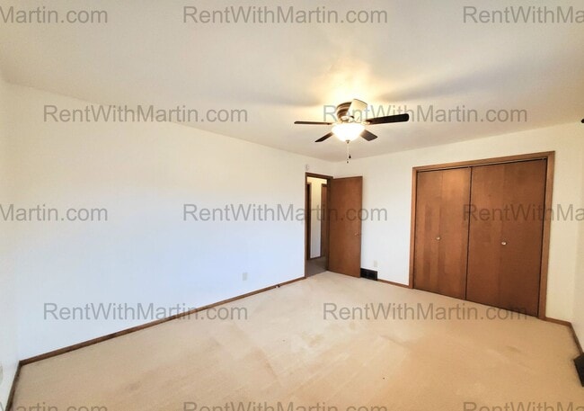 Building Photo - FOR RENT- lovely ranch home near amusement park with easy freeway access! Pets ok with conditions!