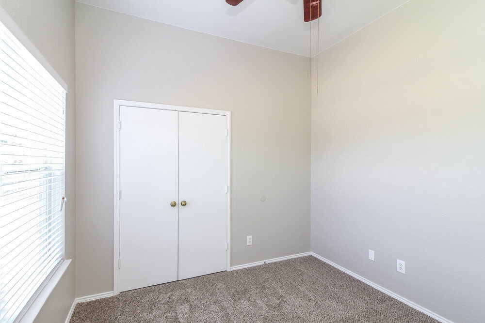 Building Photo - 709 Gillon Dr