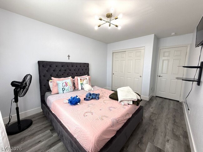 Building Photo - 9915 Pride Dance Ct