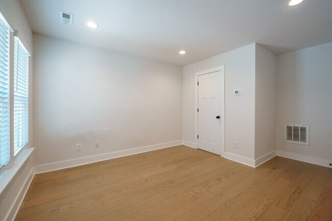 Building Photo - 608 Old Dominion Dr