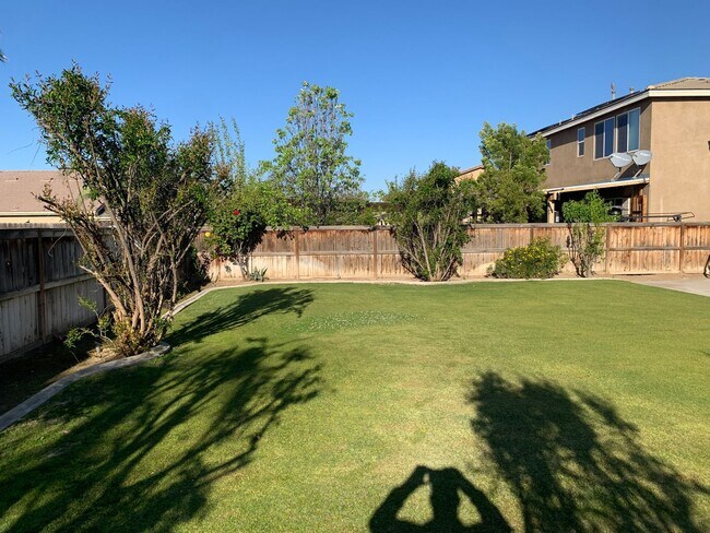 Building Photo - Spacious 4 Bed | 3 Bath Home in Southwest ...