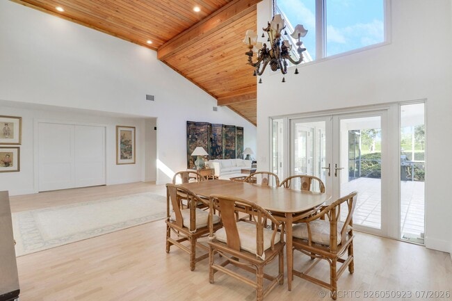 Building Photo - 13760 Sand Crane Dr