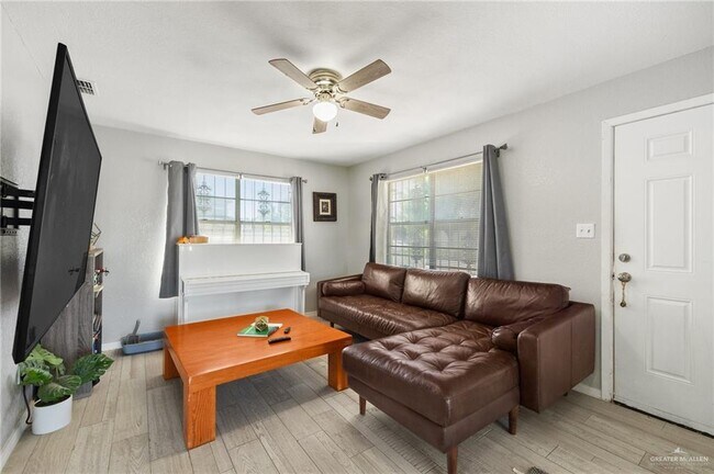 Building Photo - 1716 Ivy Ave