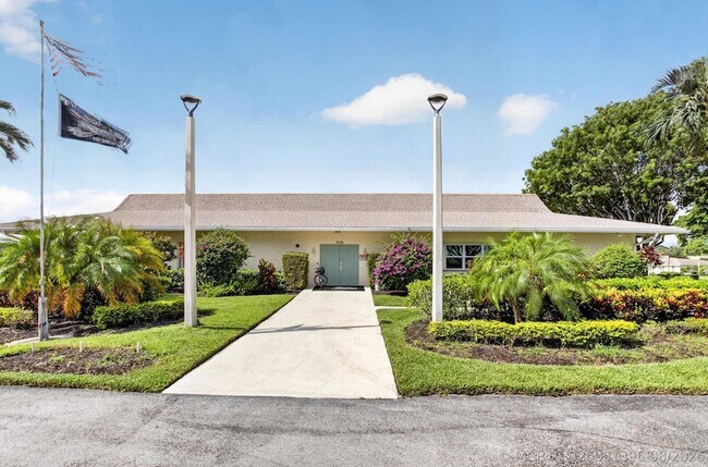 Building Photo - 5037 Lakefront Blvd