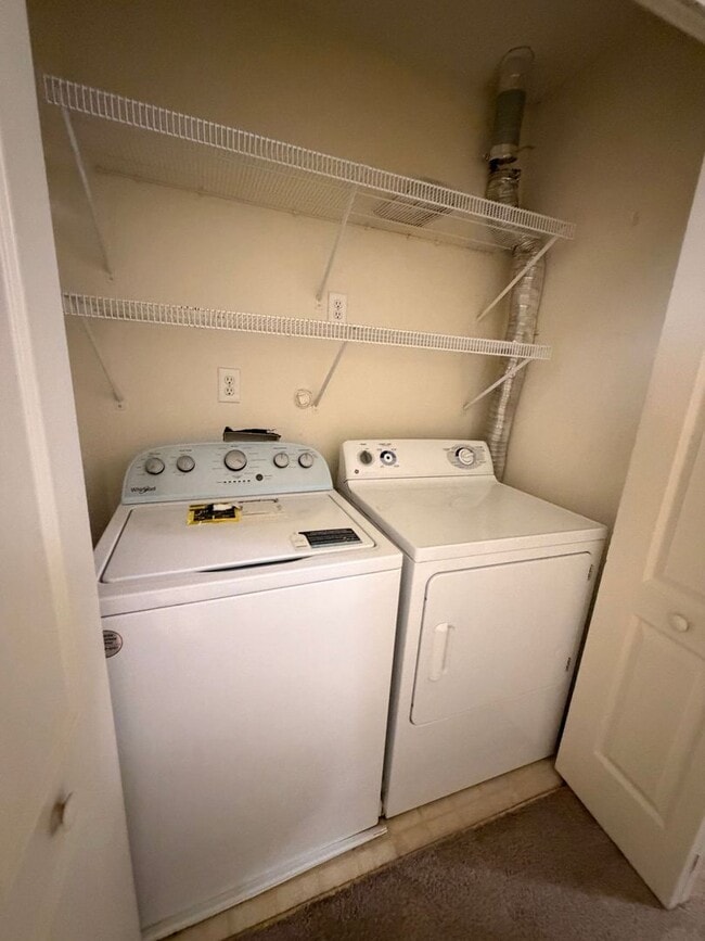 Building Photo - 606 Windbrook Cir