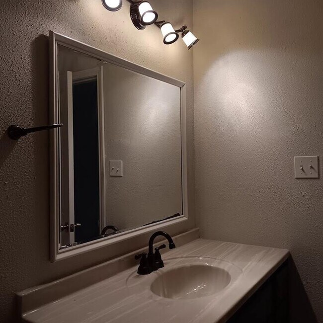 Building Photo - 23472 Pine Forest Dr