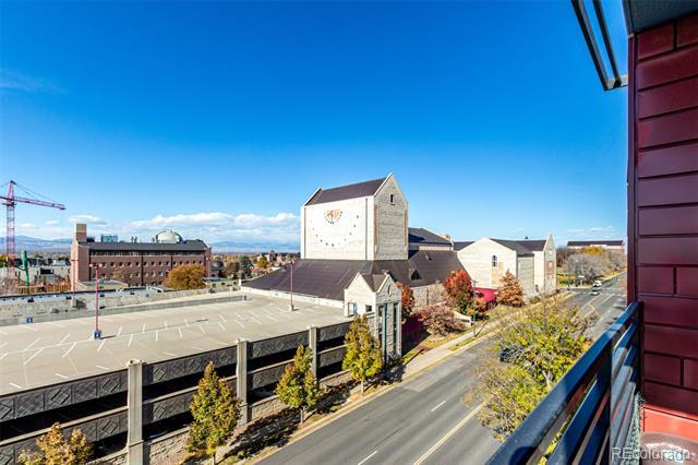 Building Photo - 2374 S University Blvd