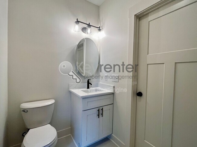 Building Photo - 3571 Crompton St