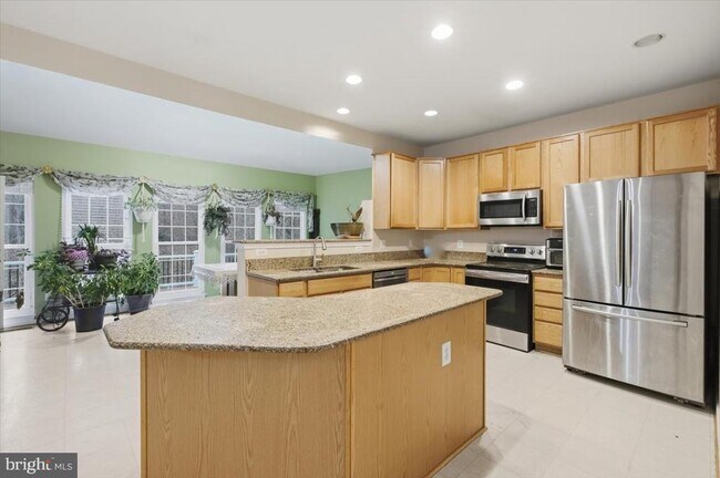 Building Photo - 6914 S Dewey Ct