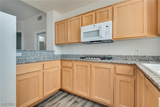 Building Photo - 35 E Agate Ave