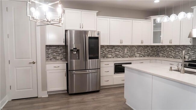 Building Photo - 6146 Holly Pk Ln SE