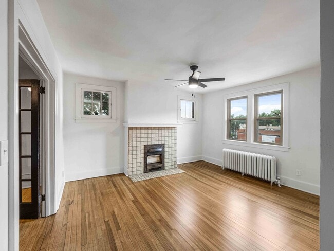 Building Photo - STUNNING 1-BEDROOM IN CRAFTON, READY FOR M...