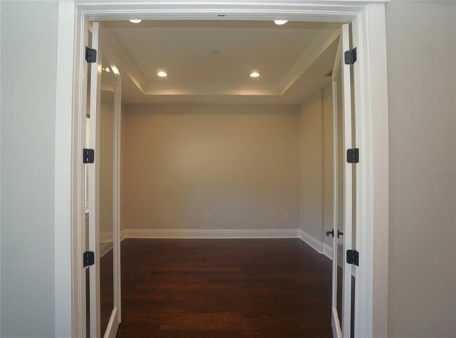 Building Photo - 3625 E Clark Cir