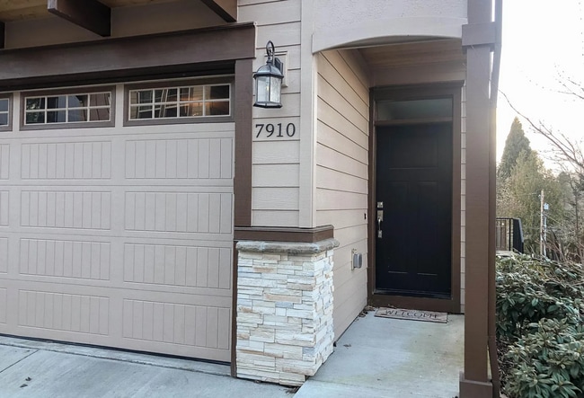 Building Photo - 7910 SW Capitol Hill Rd