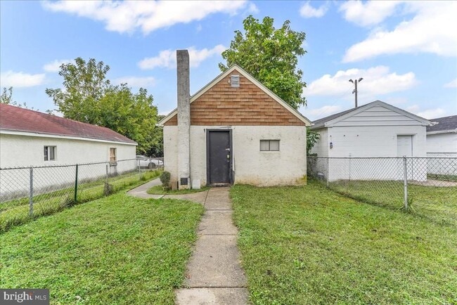 Building Photo - 632 Taylor Ave