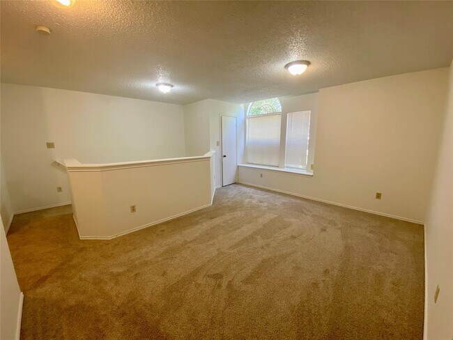 Building Photo - 8607 Cretys Cove