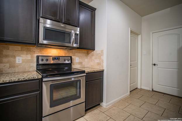 Building Photo - 7715 Watersedge Cove