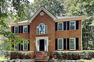 Building Photo - 385 Deerwood Dr