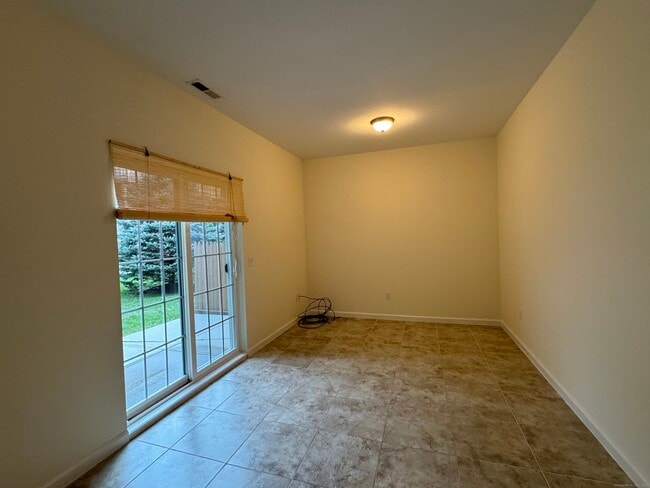 Building Photo - 24 Oak Branch Dr