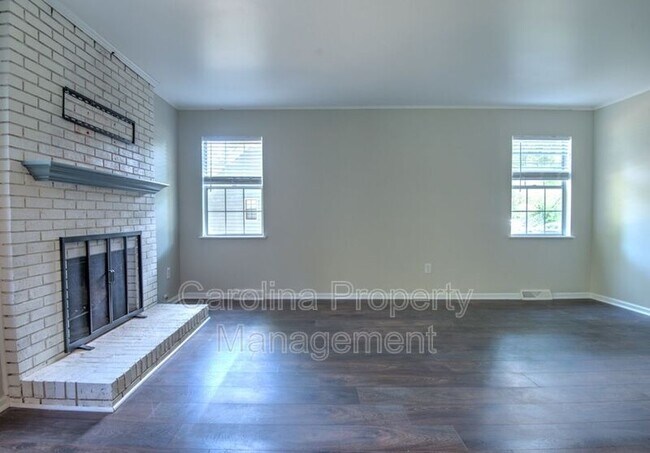 Building Photo - 11205 Vintage Ln