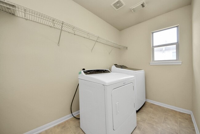 Building Photo - 17006 Kemble Creek Dr
