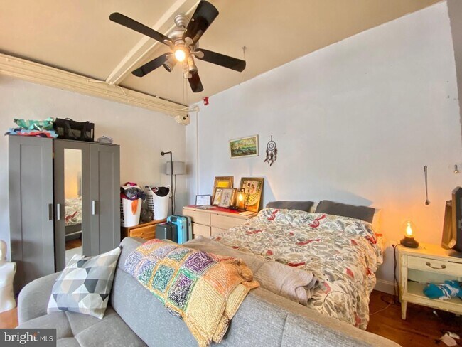 Building Photo - 14-16 W Harvey St