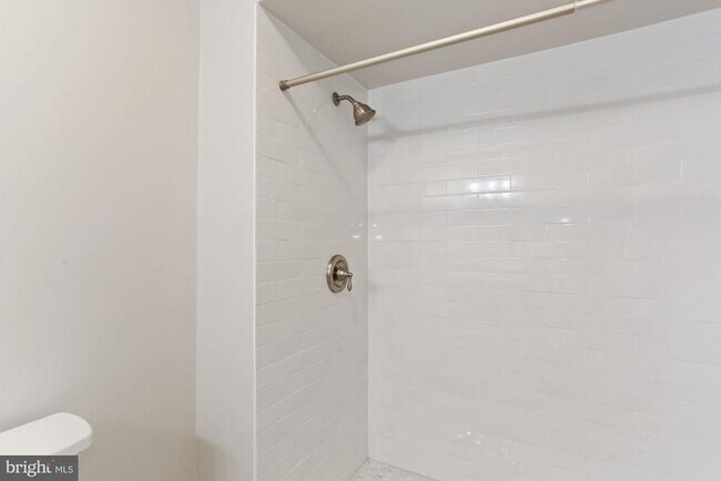Building Photo - 1454 McLean Mews Ct