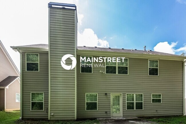Building Photo - 4 Bedroom Pet-Friendly Home in Snellville, GA with Main Street Renewal