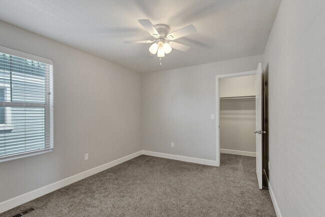Building Photo - 8351 Longleaf Ln