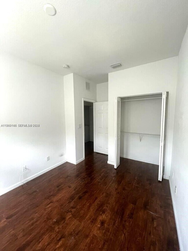 Building Photo - 8706 NW 38th Dr