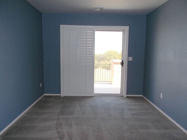 Building Photo - Spacious 3-Bedroom Cul-de-Sac Home in Prime Location