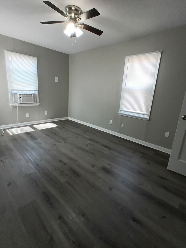 Building Photo - CLOSE TO TINKER! *PROMO FIRST FULL MONTH FREE!