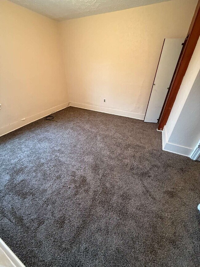 Building Photo - 1 Bedroom Apartment in Piffard – Available Immediately