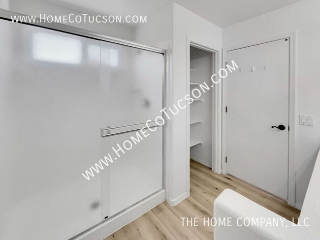 Building Photo - 7622 W August Moon Pl