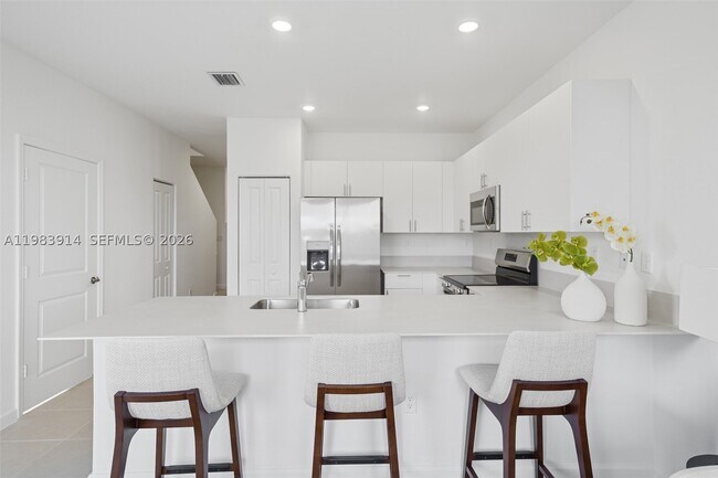 Building Photo - 33738 SW 194th Ct