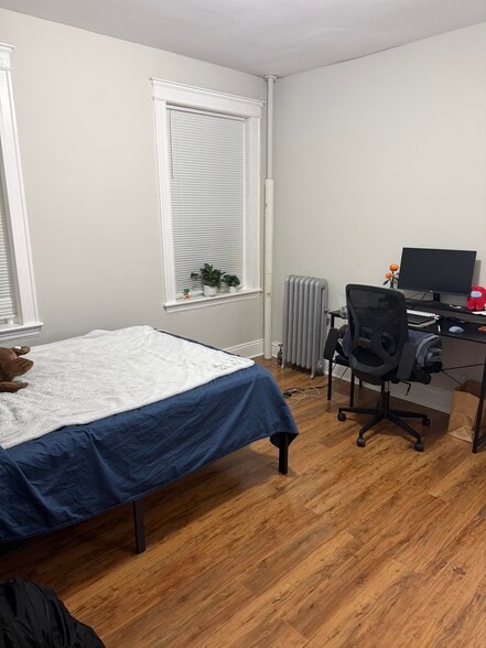 Building Photo - 1193 Commonwealth Ave