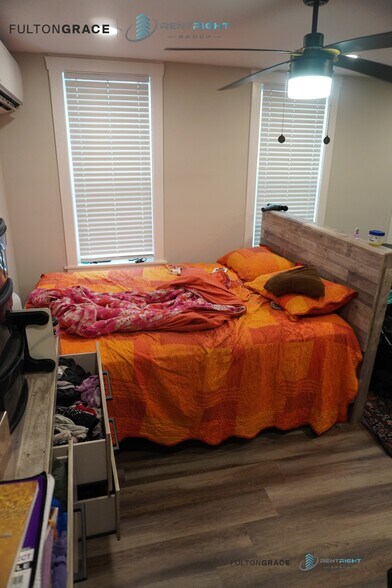 Building Photo - 1503 W 19th St