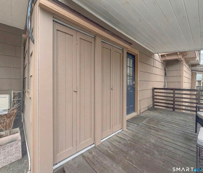 Building Photo - 1 Arch St