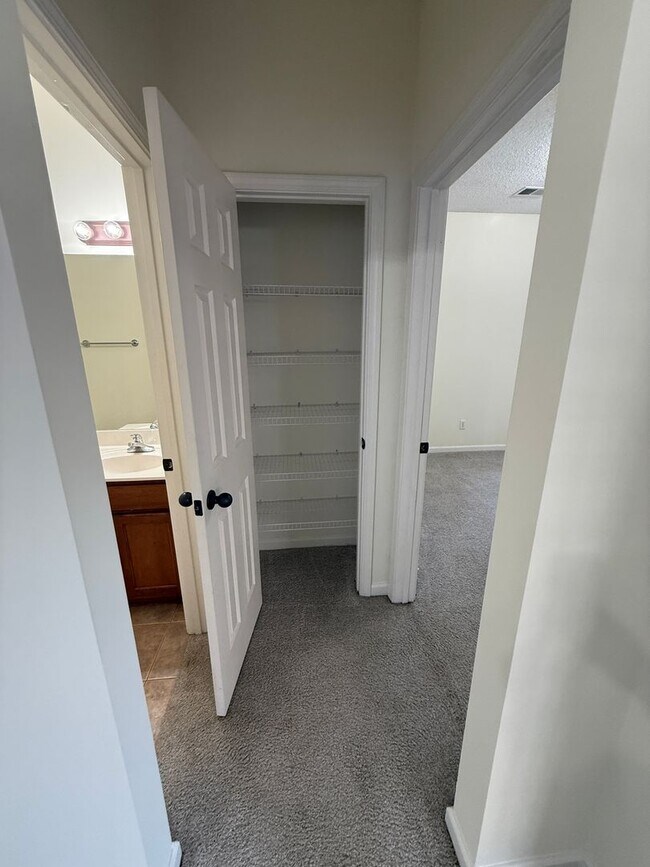 Building Photo - CORDOVA 3 BED 3 BATH RENTAL HOME NEAR SHEL...