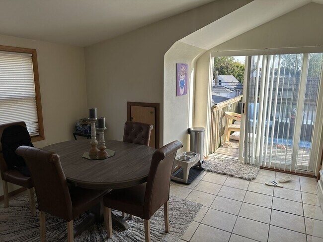 Building Photo - 3827 E Edgerton Ave