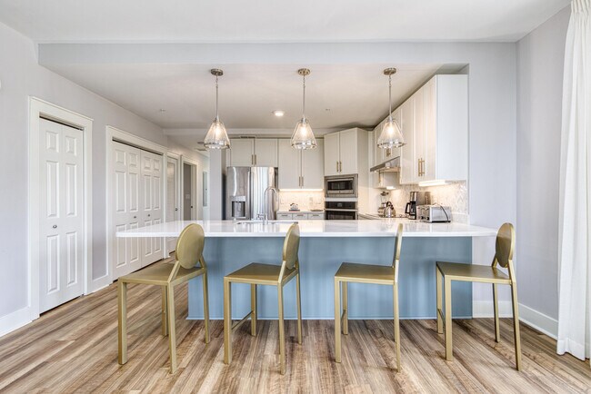 Primary Photo - 9000 Heron Walk Dr